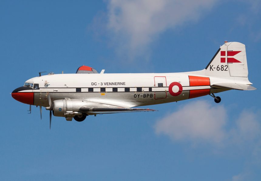 Douglas DC 3 OY BPB