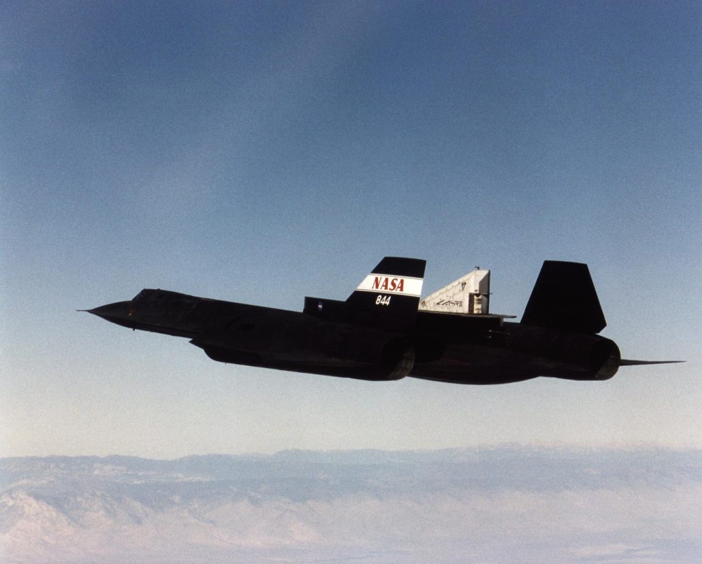 Flight Test Files: Lockheed SR-71 Blackbird - Managing the Expansion of the Titanium Skin 10 EC97 44295 100large