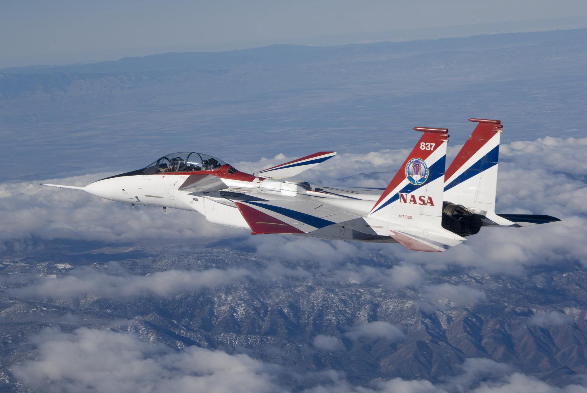 Flight Test Files F-15B TN 837 – Testing the Future of Thrust Vectoring