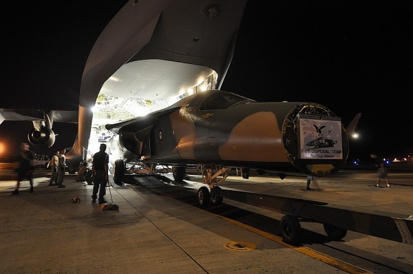 F 111C Unload