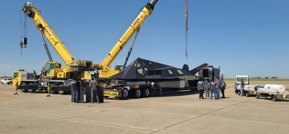 F 117A Nighthawk Arrives Stafford Air Space Museum