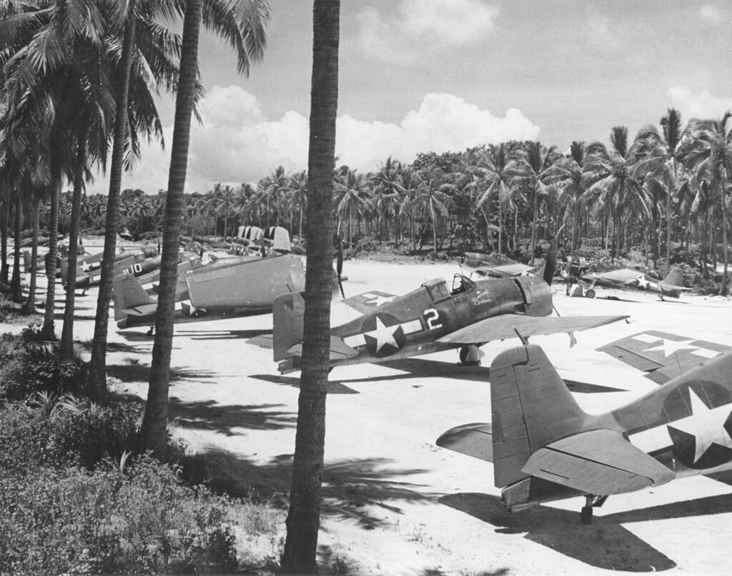 F6F 3 Hellcats of VF 40 at Espiritu Santo 1944