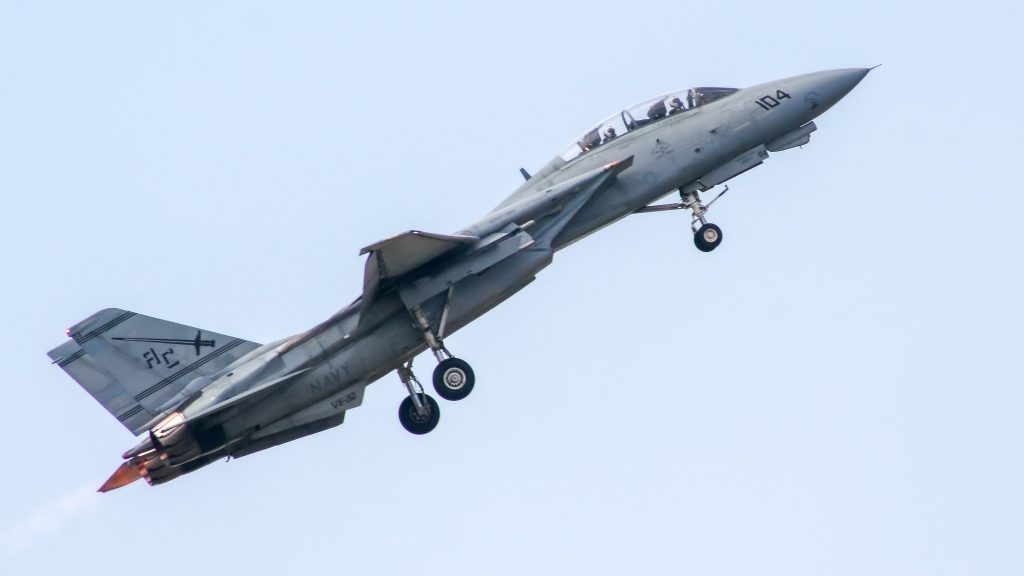 TOP GUN at 40: Inside the Making of an Aviation Icon 32 Final Tomcat Demo Oceana 2005 Stephen Chapis 3