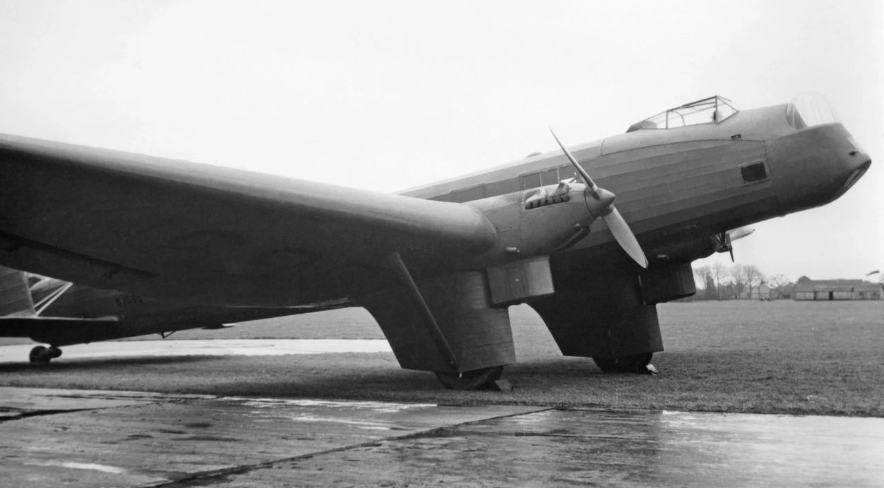 Today In Aviation History: First Flight of the Fairey Hendon 14 First Flight of the Fairey Hendon 5