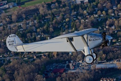Flying a Legendary Airplane the Ryan NYP Spirit of St. Louis1609d