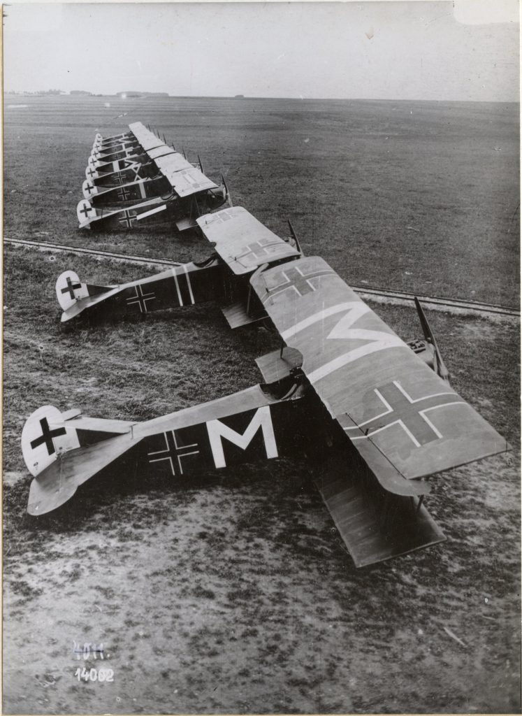 Aces of War: Carl Menckhoff - The Knight of the Albatros 17 Fokker D.VII of Jasta 72 at Bergnicourt 1918