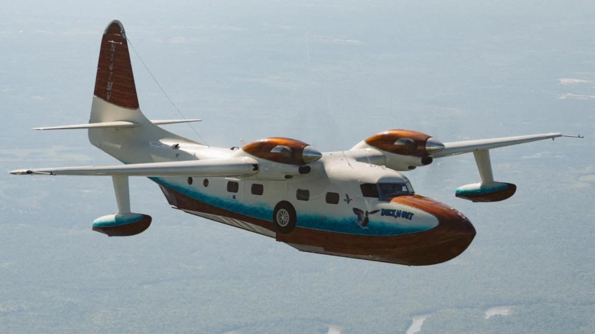 Lockheed VC-121A “MacArthur Bataan” to Join SUN ’n FUN 12 Grumman Mallard