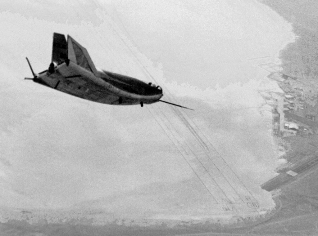 Flight Test Files: Northrop HL-10 - Solving the Aerodynamics of Reentry 19 HL 10 in flight over lakebed