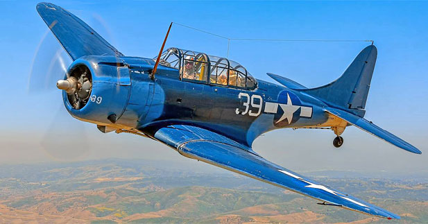 Hangar Talk and Flying Demo of the SBD Dauntless 3