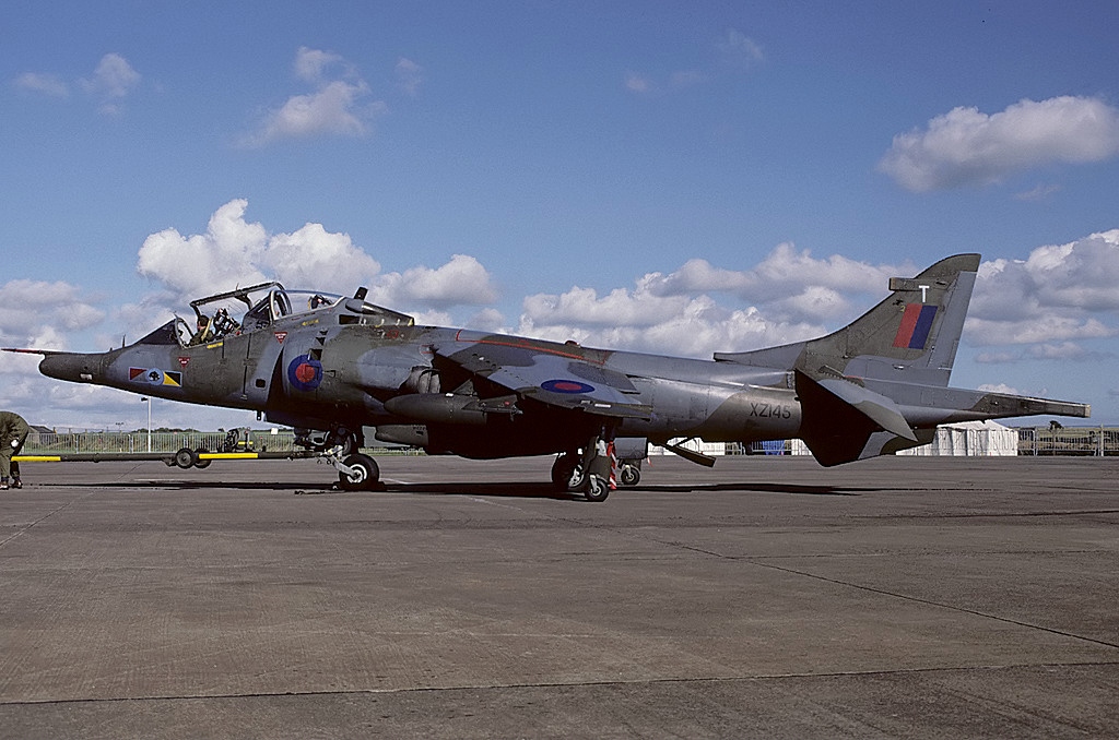 Hawker Siddeley Harrier T4 UK Air Force AN1517253