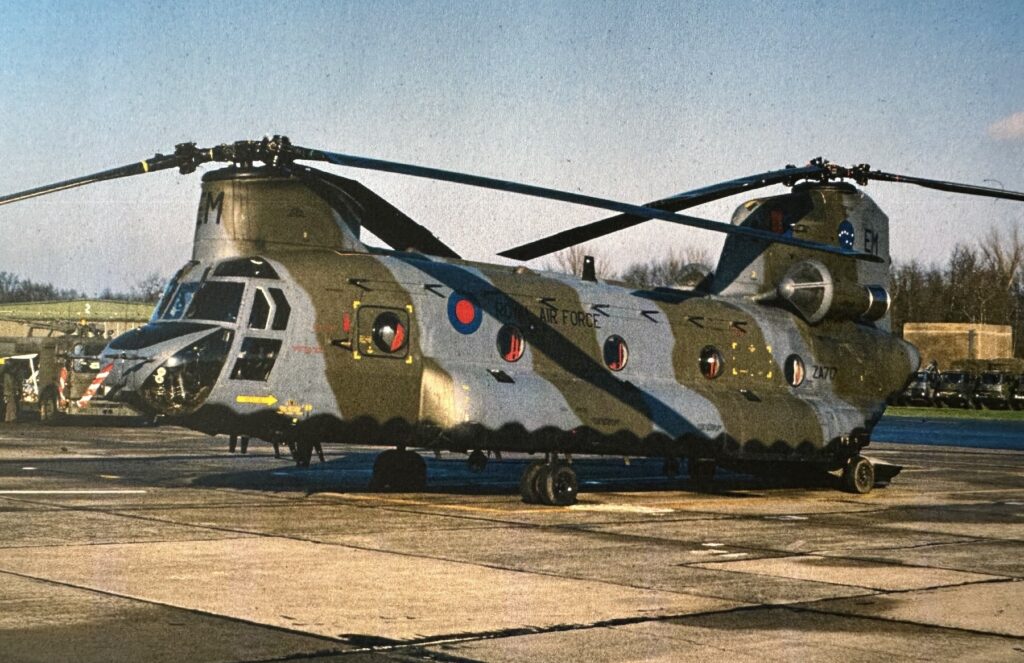 Chinook HC.1 ZA717 in Royal Air Force service. [Photo via Newark Air Museum]