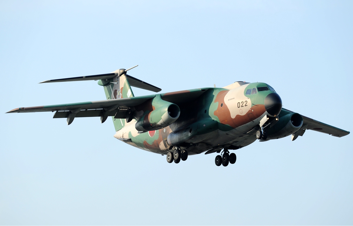 Today In Aviation History: First Flight of the Kawasaki C-1