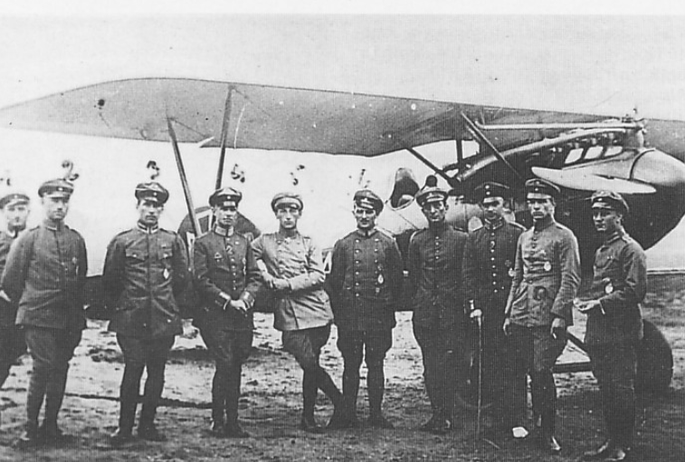 Aces of the Great War: Erich Loewenhardt - The Yellow Peril of the German Air Service 16 Jasta 10 group photo