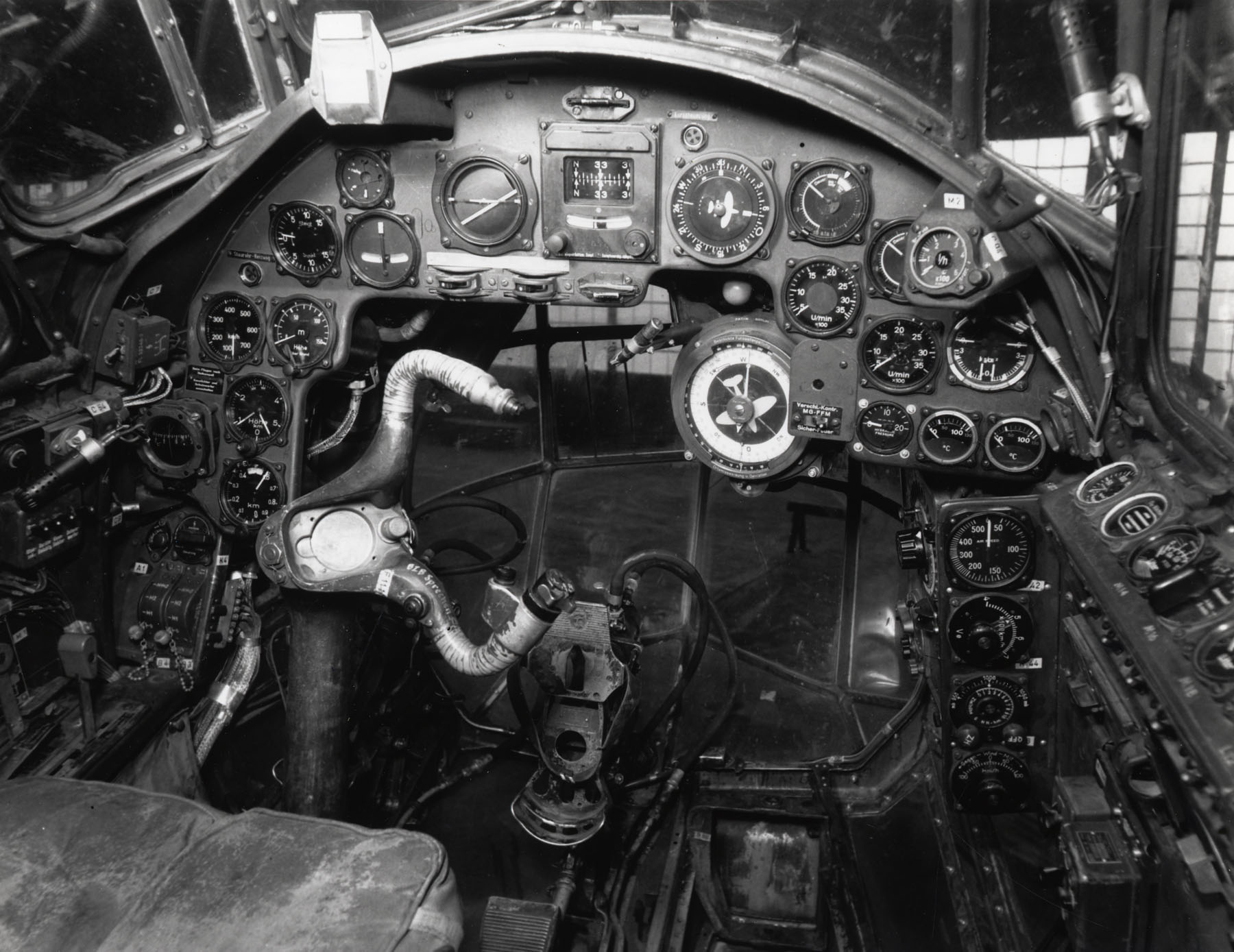 Junkers Ju 88D cockpit