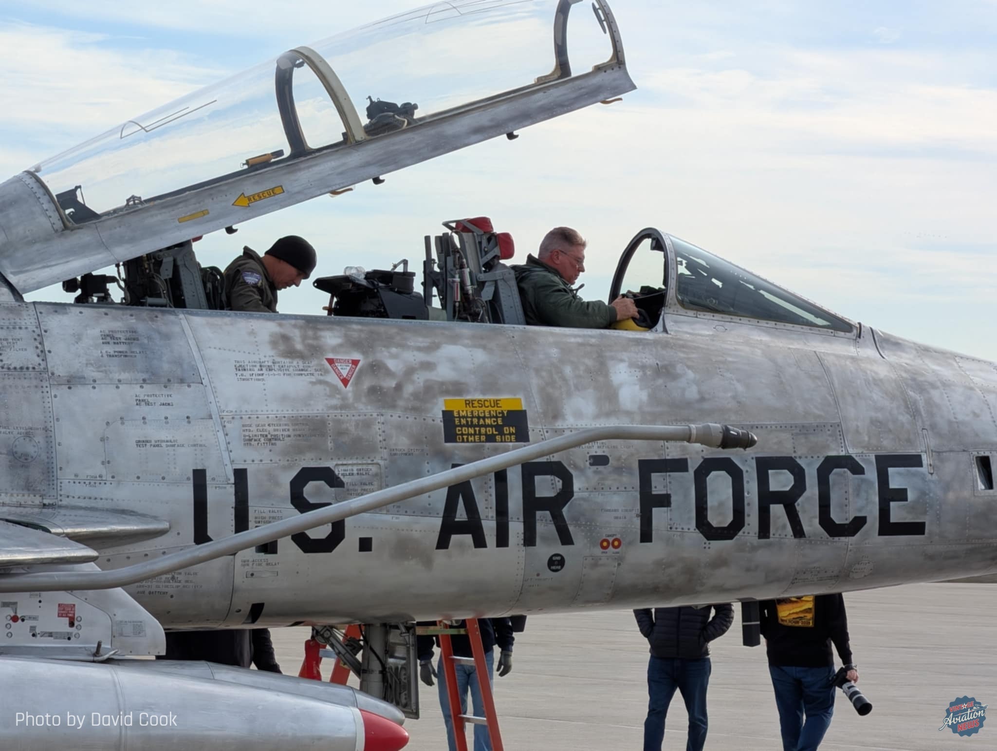 The Arrival of the Hun: F-100F Super Sabre Arrives in Terre Haute 19 K EeR0HkF 100F Super Sabre N2011V Photo David Cook