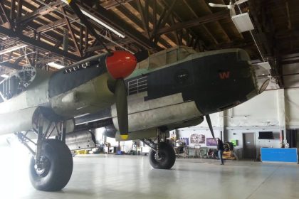 Lancaster FM212 Canadian Aviation Museum n