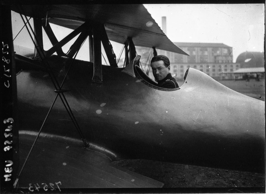 The Allied Ace of Aces: René Fonck’s Path to 75 Aerial Victories 15 Laviateur Fonck dans son appareil btv1b9031895p