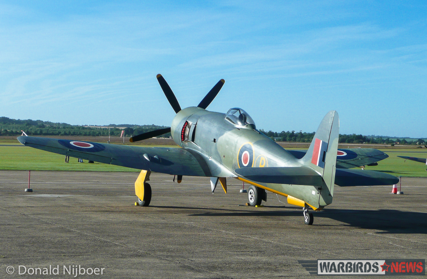 Air Leasing's beautiful Hawker Fury painted to represent the prototype Sea Fury of 1945. (photo by Donald Nijboer)