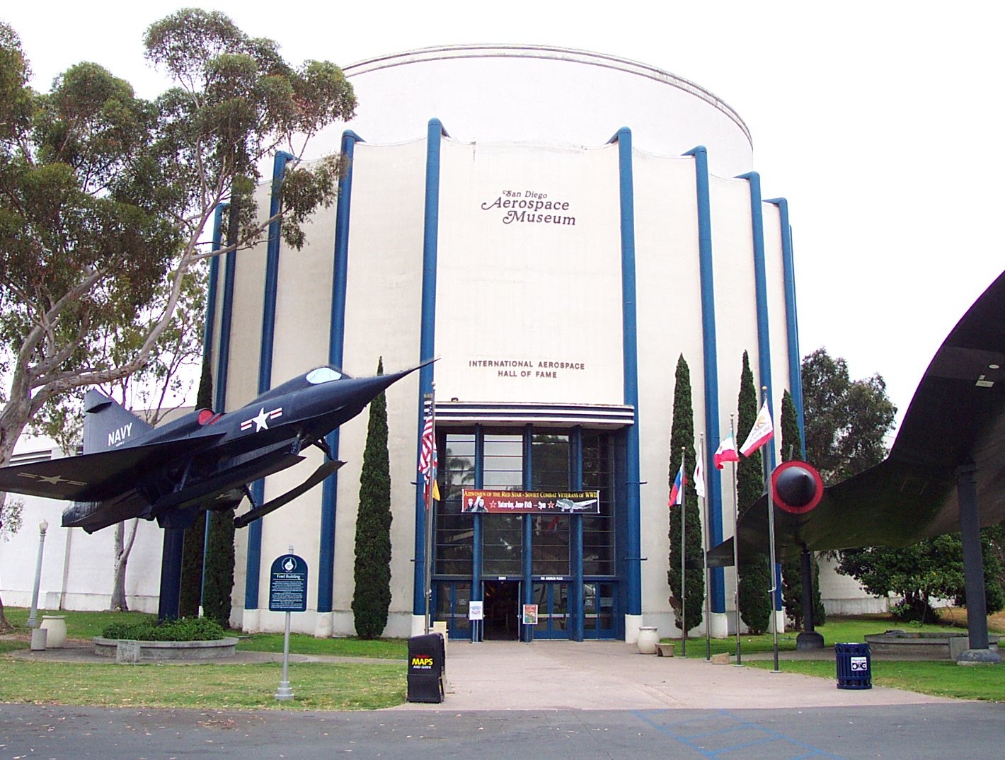 San_Diego_Aerospace_Museum_Entrance