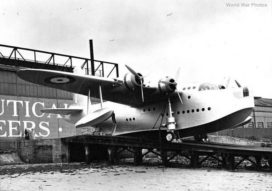 Short Sunderland K4774 oct37
