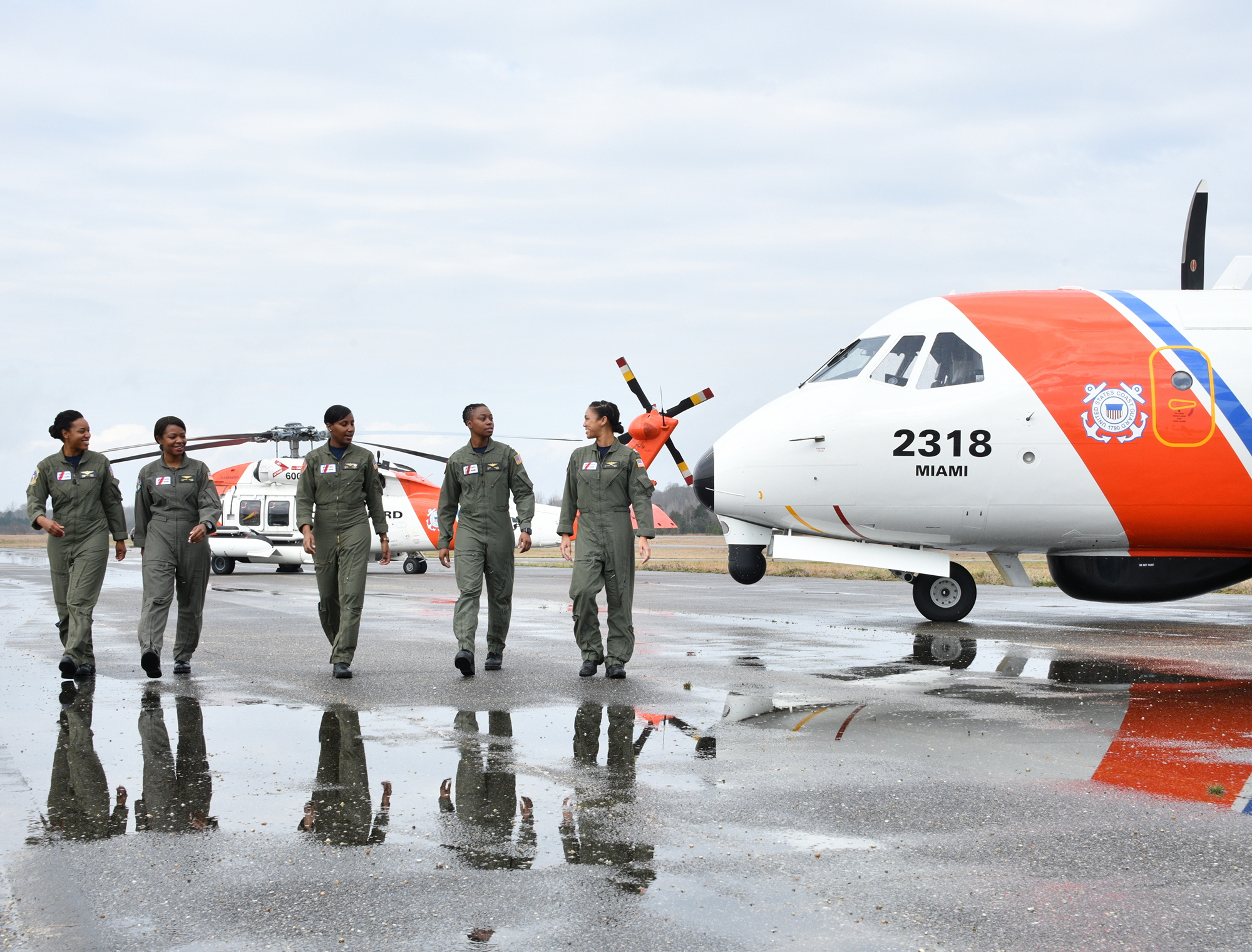 Smithsonian fab 5 coast guard moton field