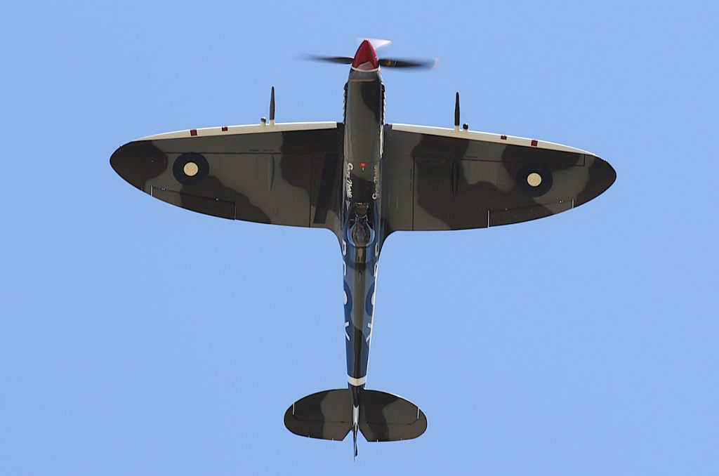 Today In Aviation History: Last Operational Flight by an RAF Supermarine Spitfire 12 Spitfire 7D2 3932c NH