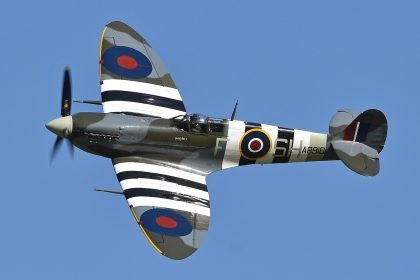 Spitfire AB910