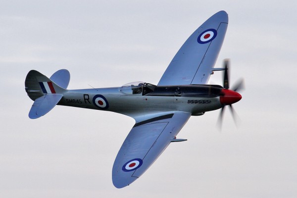 Piloting SM845 on her first flight was the Aircraft Restoration Company’s Spitfire guru, John Romain, a man who has flown a plethora of vintage aircraft and warbirds. Image credit David Whitworth via Global Aviation Resource.)
