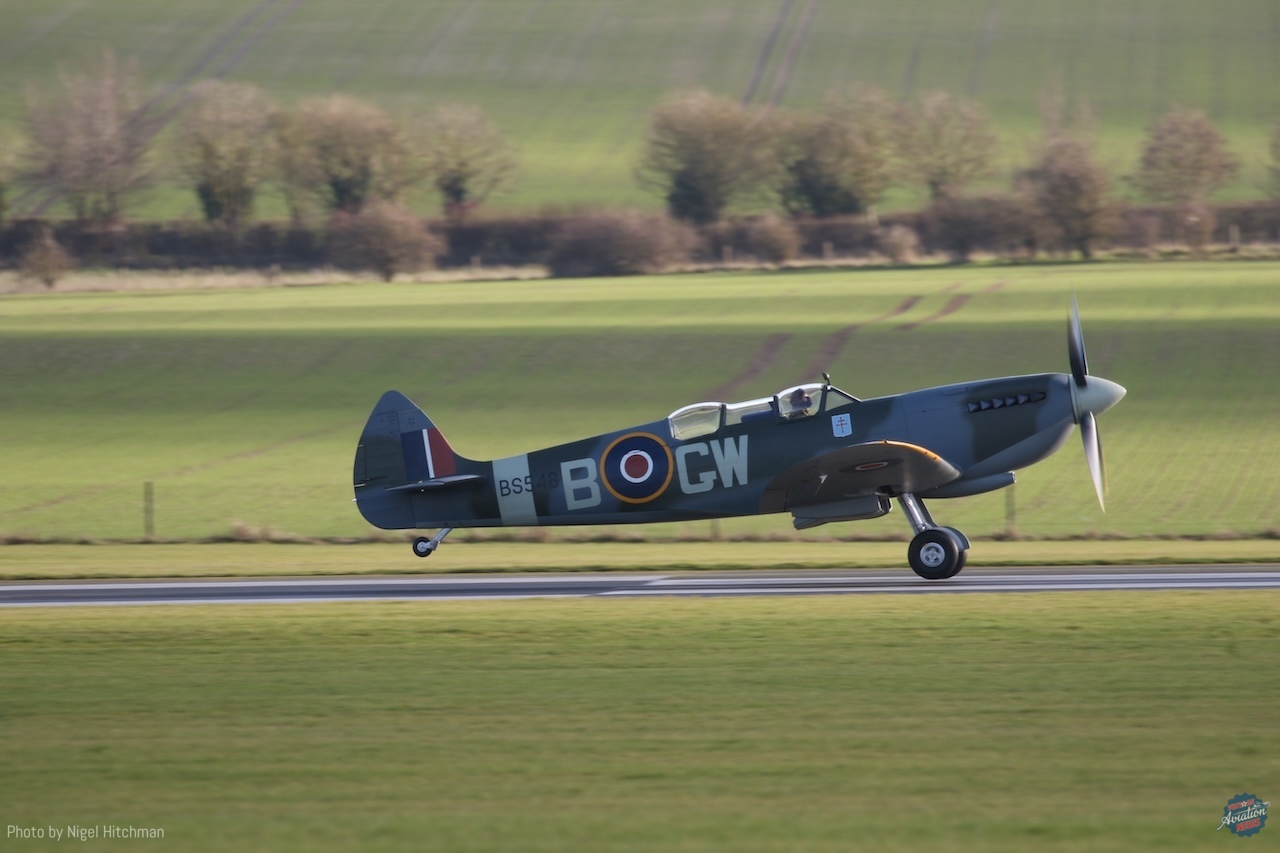 Supermarine Spitfire Mk.IX BS548 Completes First Flight at Duxford, Becoming Australia’s First Two-Seat Spitfire 12 Spitfire T.IX BS538 Ross Pay 5606