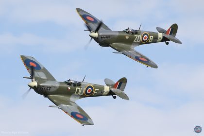 Spitfires 7D2 4086