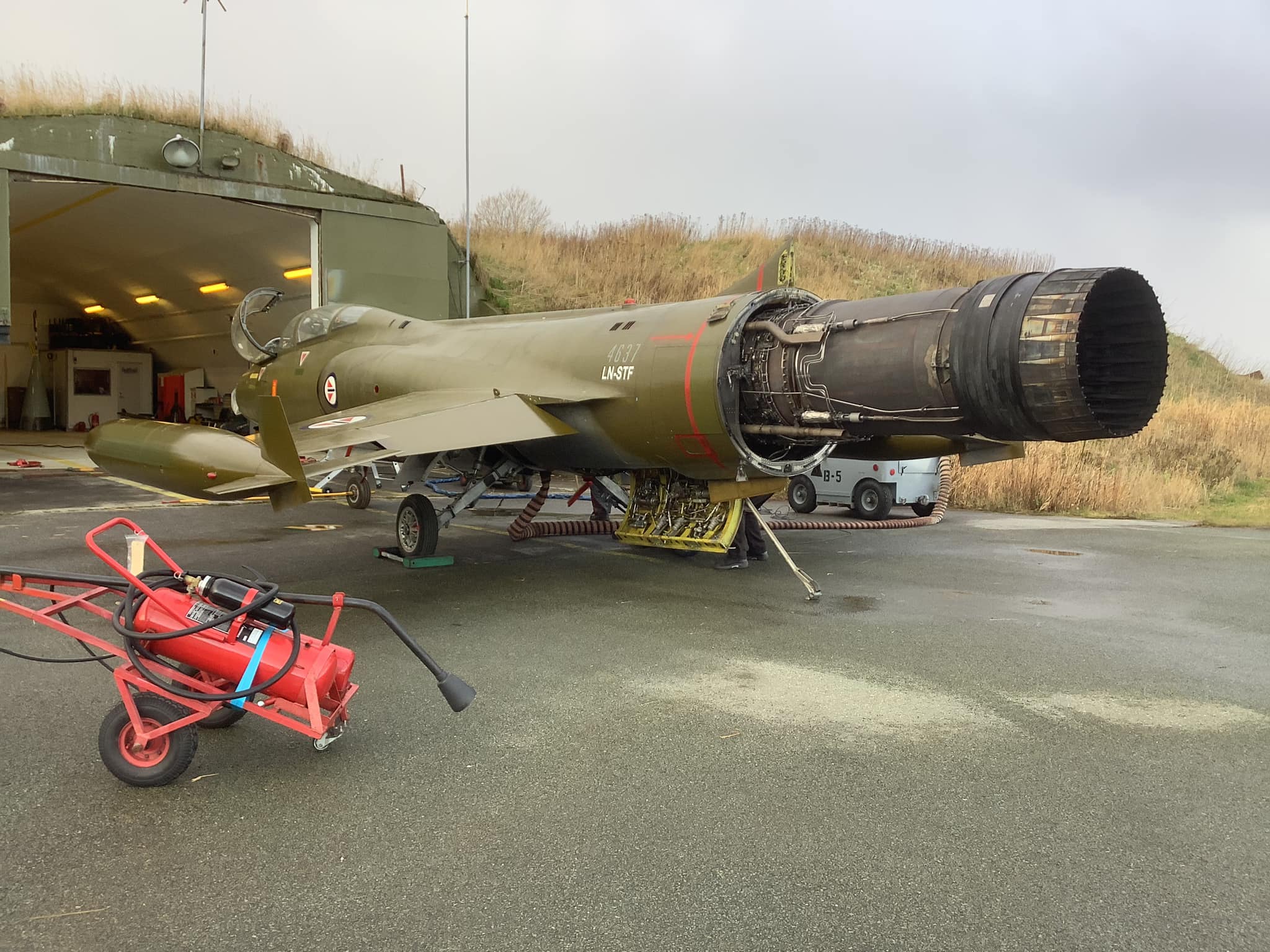 The dedicated volunteer team at Starfighter.no continues fine tuning the engine and systems on their CF 104D Starfighter 637. 2