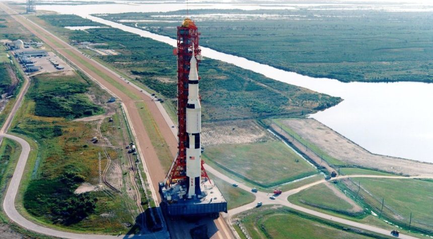 Today In Aviation History Apollo 8 Orbits the Moon 4