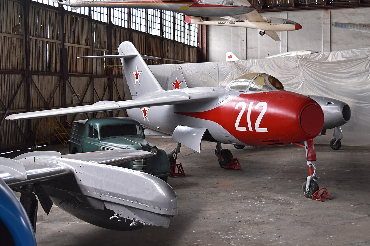 Today in Aviation History: First Flight of the Lavochkin La-15