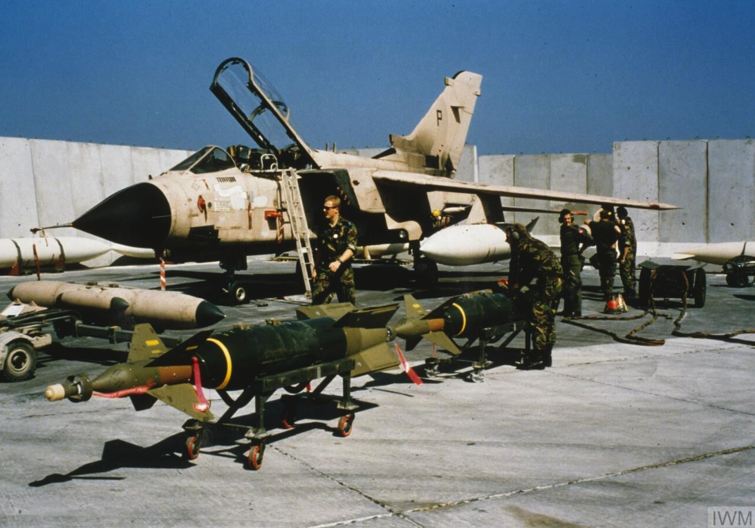 Tornado GR1 ZA475 P