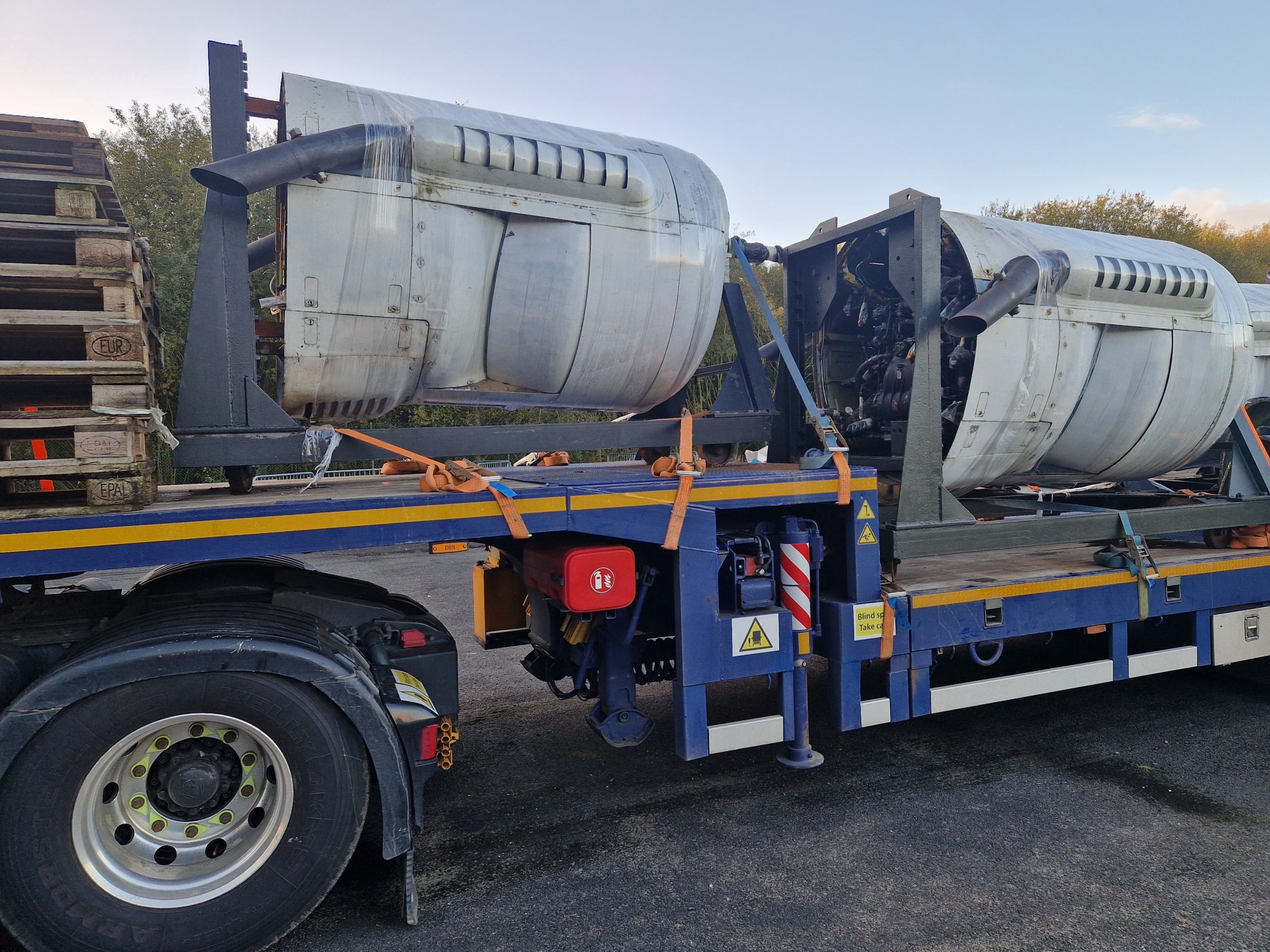 Two Griffons on lorry scaled