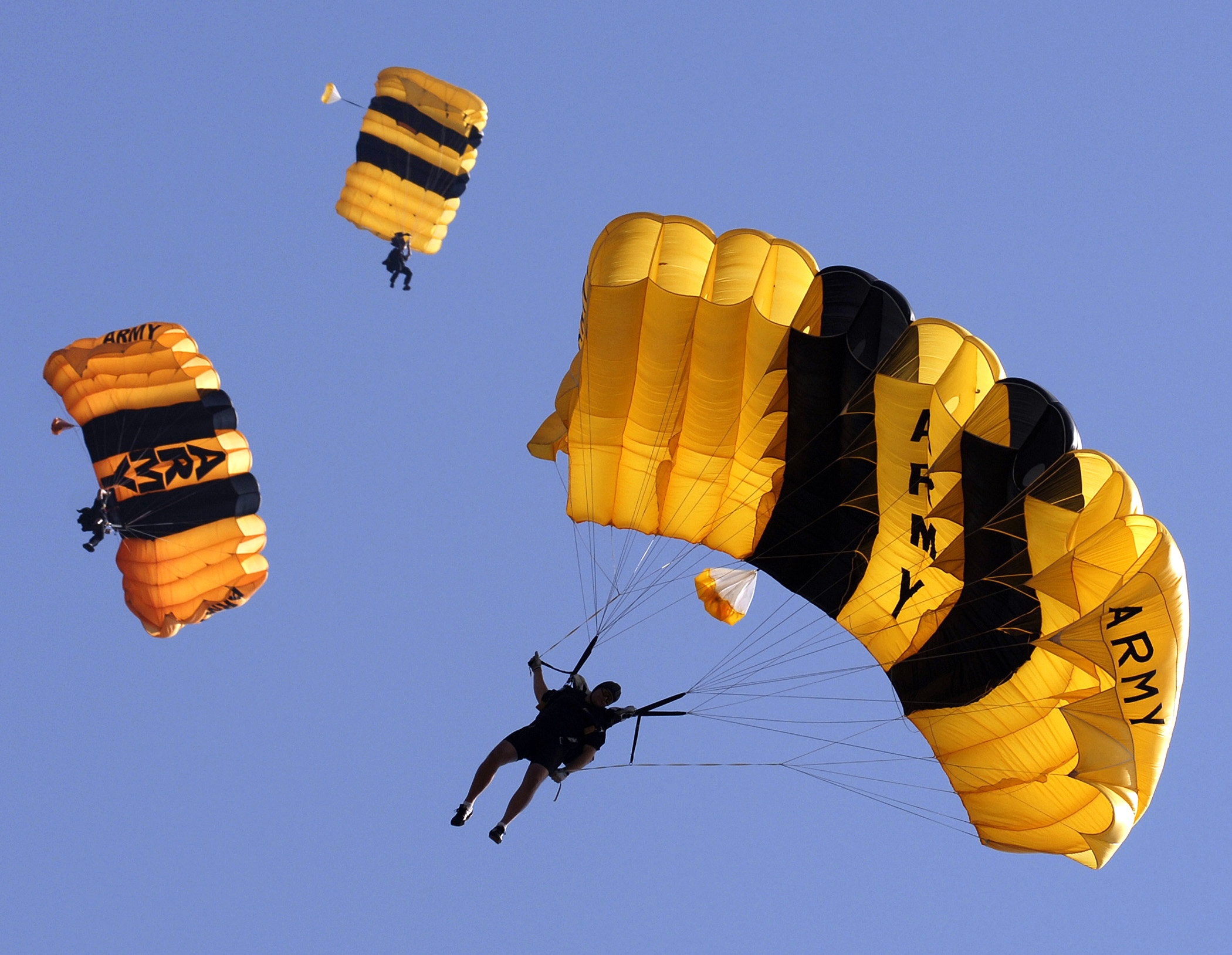 U.S. Army Golden Knights Parachute Team at 2007 Military Games