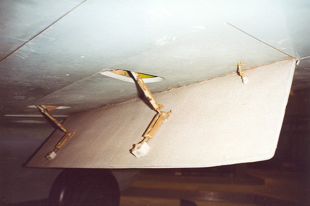 Only a Flea… Lippisch’s Remarkable Rocket Fighter: The Story of Messerschmitt Me 163 Komet 191659 30 Underwing flap