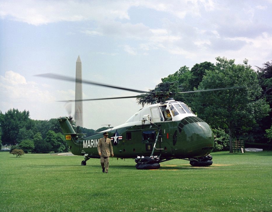 VH 34D at the White House 1961