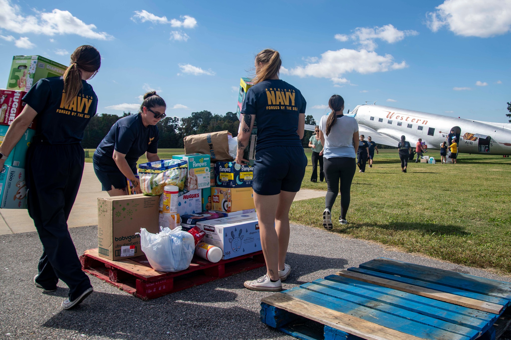 Vintage Flying Machines Partners with Military Aviation Museum to Deliver Supplies 4