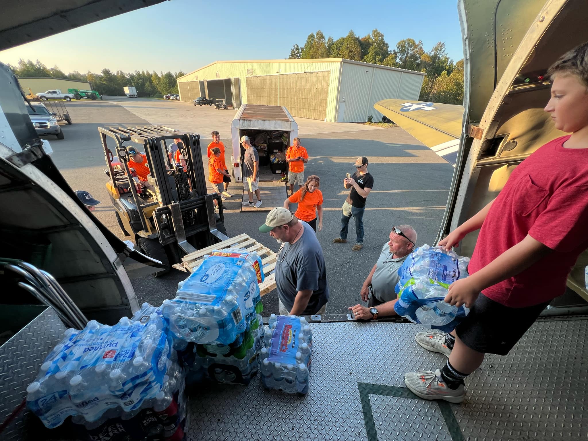 Vintage Flying Machines Partners with Military Aviation Museum to Deliver Supplies Chalk 40 Lincoln