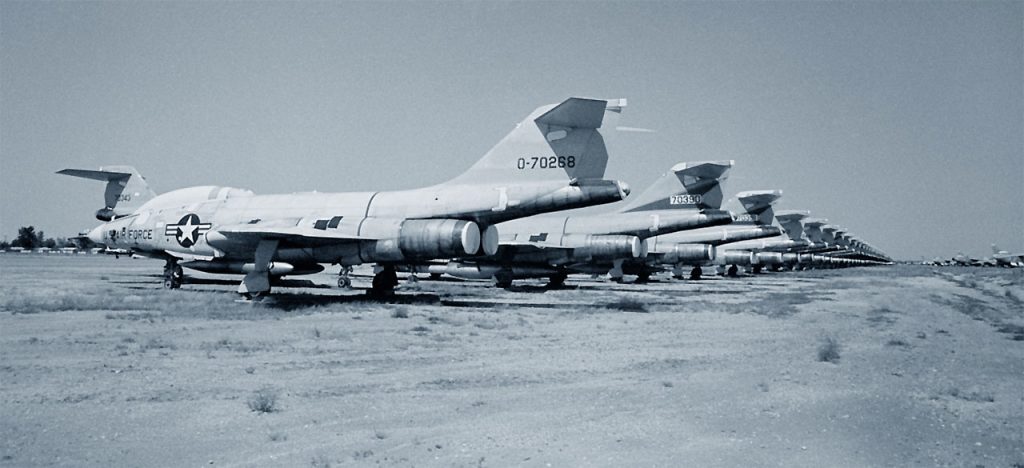 Boneyard Files: McDonnell F-101 Voodoo - The Silver Phantoms of the Desert 16 Voodoo 02 Neil Aird 091968 1280a