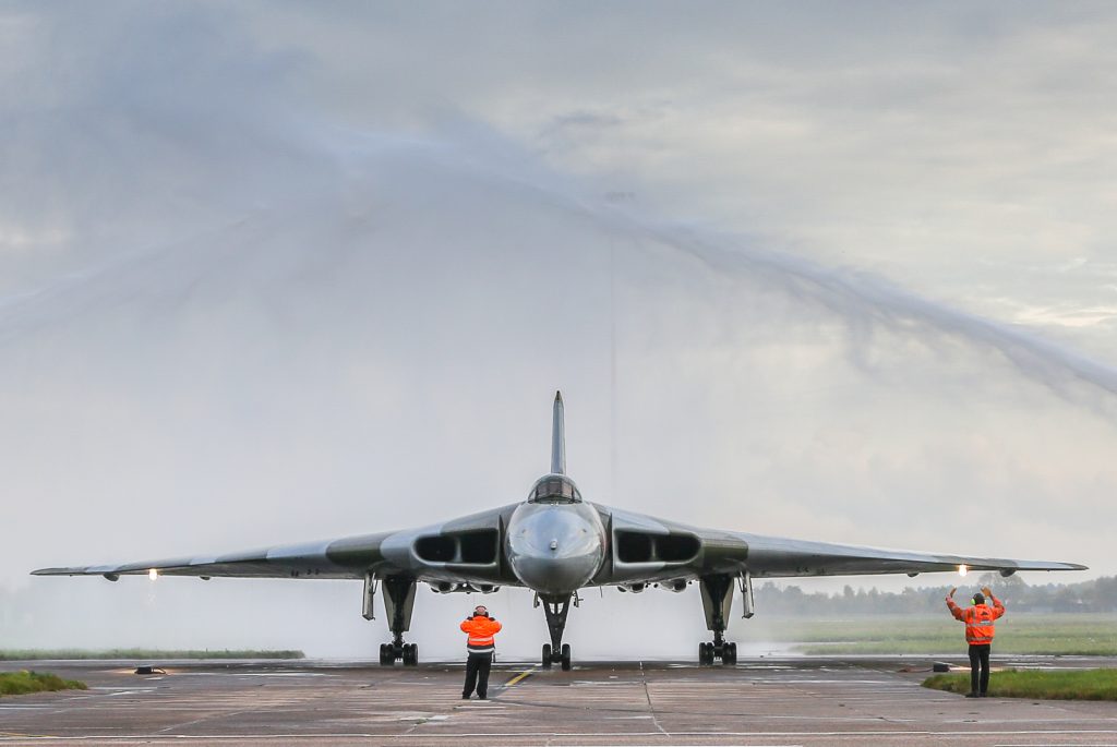 Vulcan Last Flight Doncaster Re Edits 10 Steven Comber photo XH558 Final Flight October 28 2015