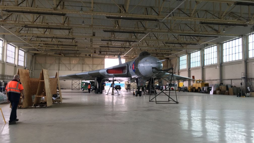 Vulcan XH558 1