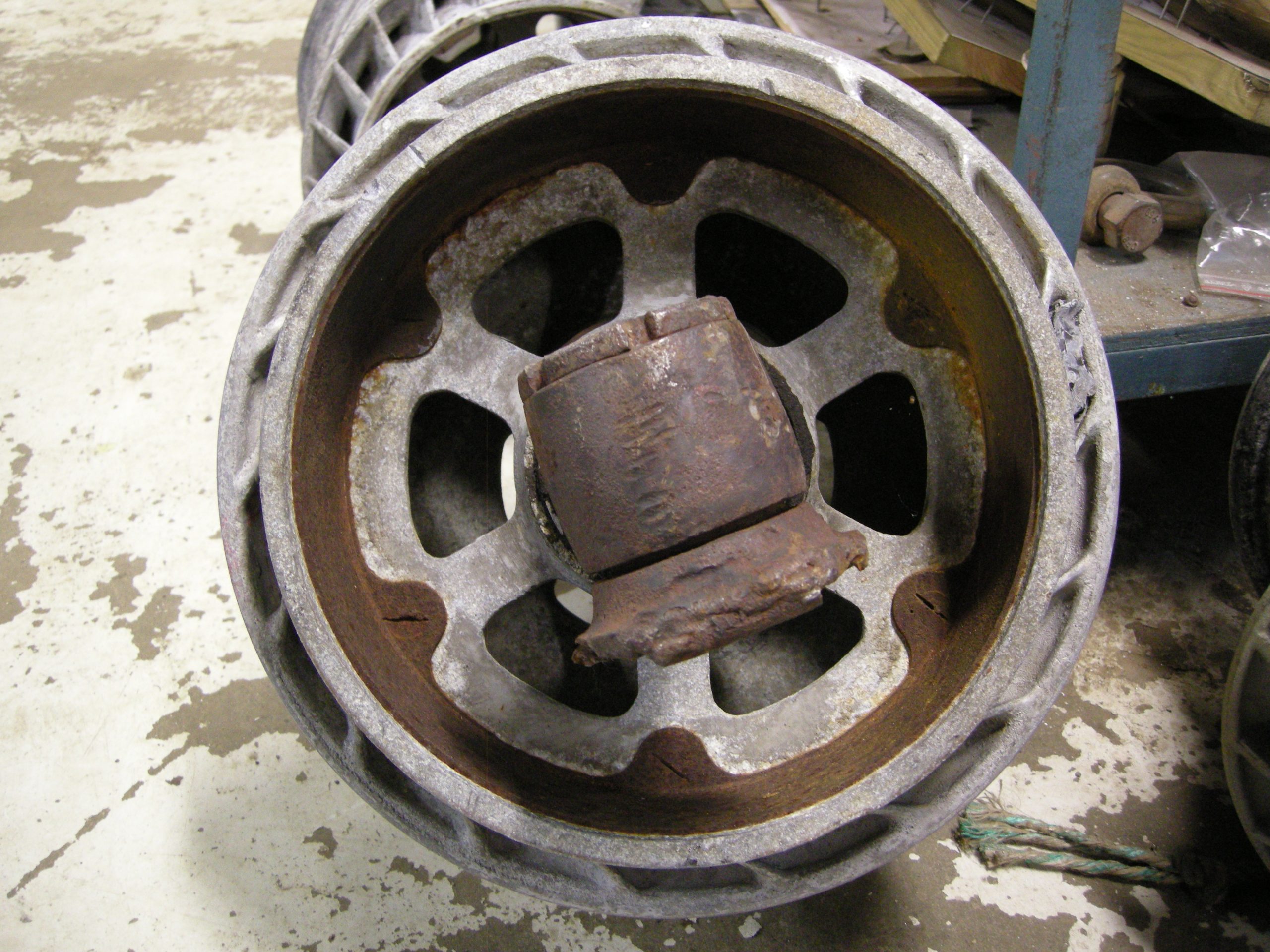 Wheel from a Caproni Ca.313 S 16 sent by the Swedish Air Force Museum for use in the Flyhistorisk Museum Sola Ca.310 project October 2015 Ernst Knutson 1 scaled