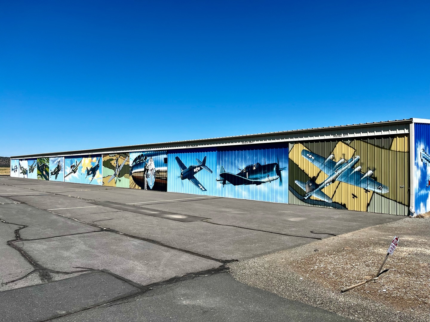 World War II Airplane Murals Painted on Oregon Airport Hangars 4