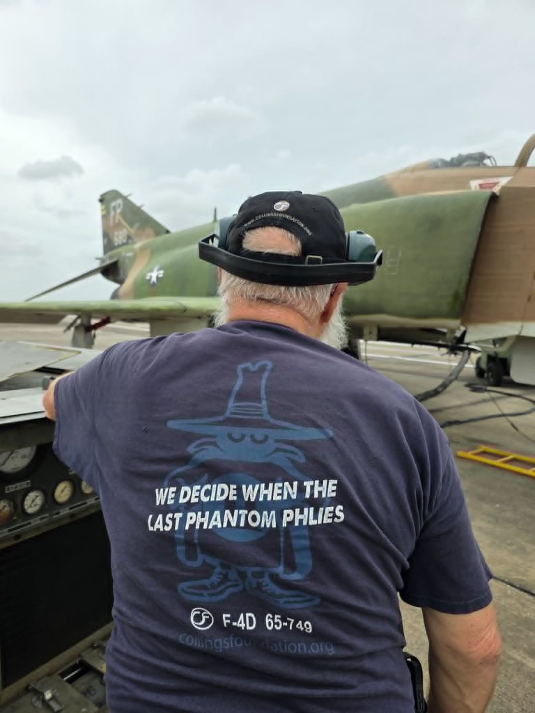 World’s Only Civilian F-4 Phantom II Takes to the Skies Again 17 Worlds Only Civilian F 4 Phantom II Takes to the Skies Again Crew Chief