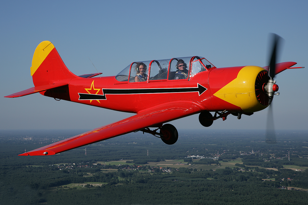 Yakkes Yak 52 RA 3085K