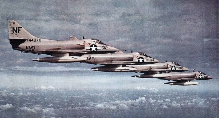 Attack Squadron 55: The Three-Decade Carrier Legacy Of The Warhorses 10 a 4b skyhawks va 55 in flight c1961