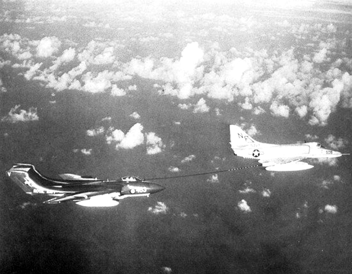 Attack Squadron 55: The Three-Decade Carrier Legacy Of The Warhorses 11 a 4e skyhawk of va 55 refuels sea vixen faw2 of 893 nas in may 1964