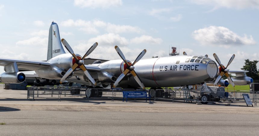 amcm kb 50 superfortress front right